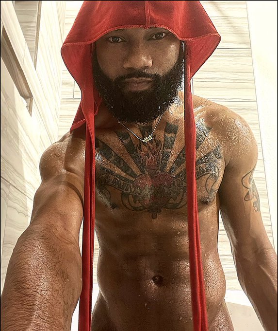 💦 https://t.co/hTu81ecAMK