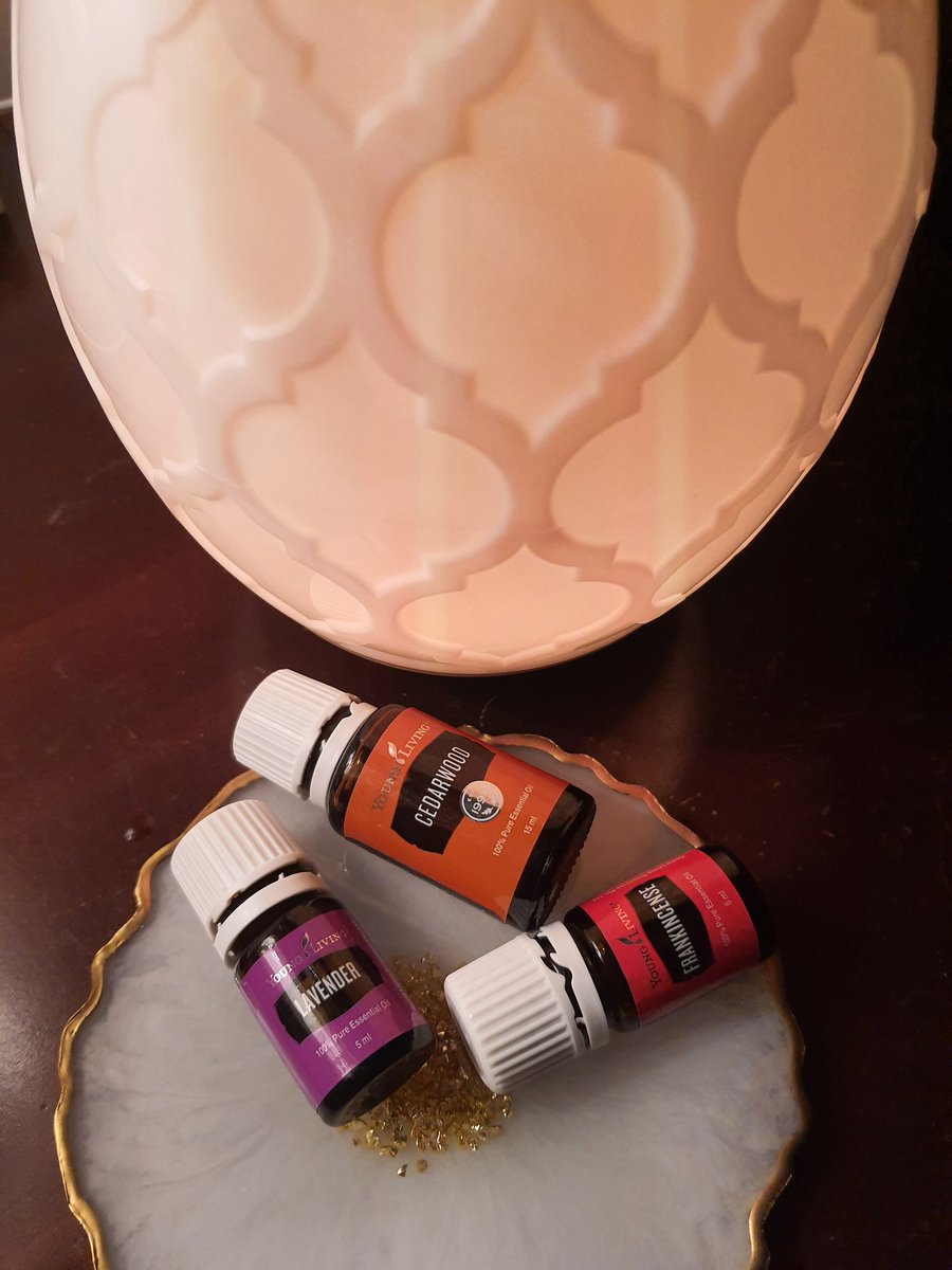 Trying out a knock out blend tonight!
6 Cedarwood, 4 Lavender, 2 Frankincense 🥰 @youngliving #EssentialOil #DiffuserBlend #DeepSleep