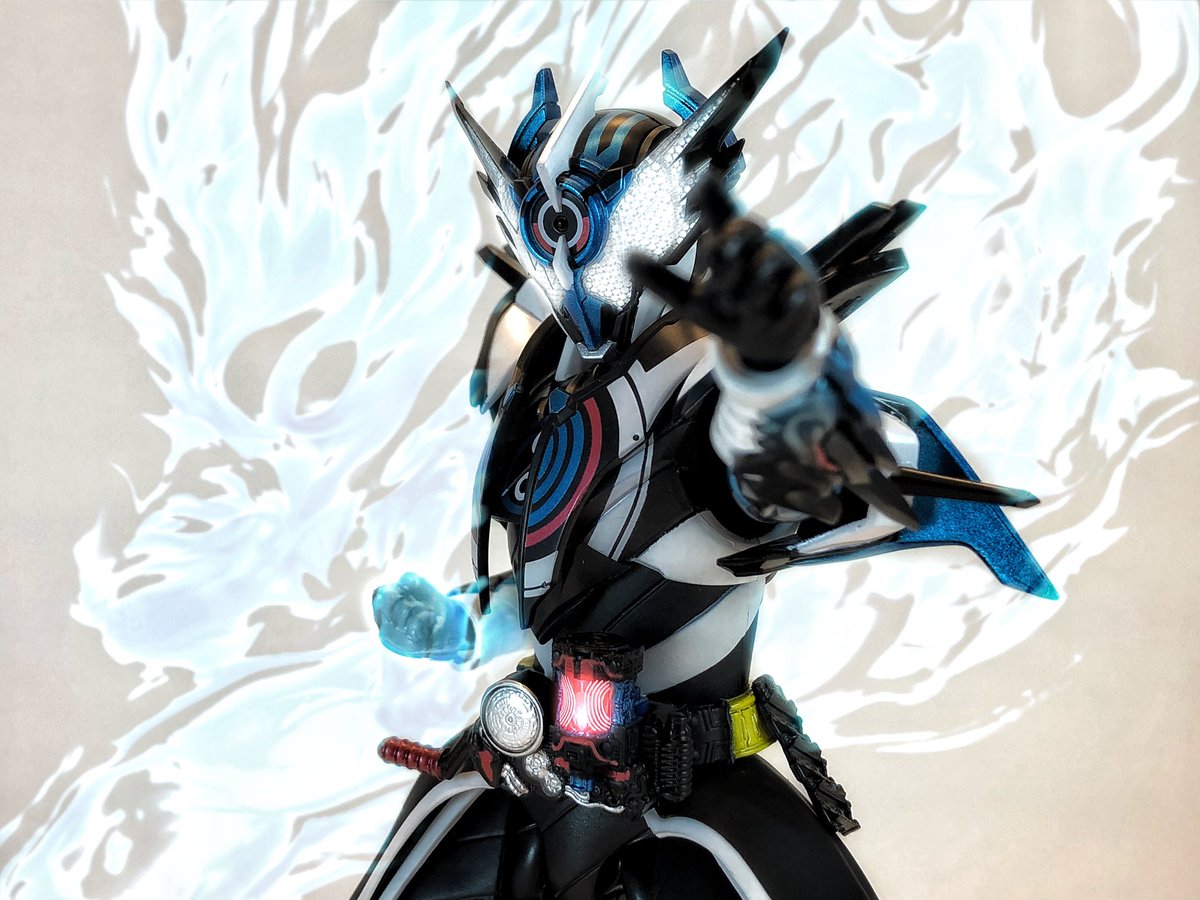 仮面ライダークローズエボル のイラスト マンガ コスプレ モデル作品 13 件 Twoucan