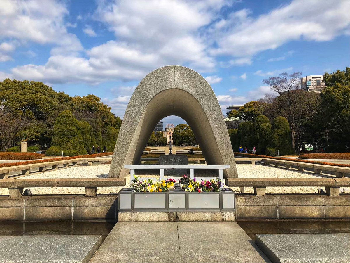 Travel Diary 平和記念公園 原爆ドーム 広島平和記念資料館はぜひ足を運んで下さい この悲劇を繰り返さないように子孫達に伝えていくことが 私達の指名であると感じました 平和記念公園 原爆ドーム 広島平和記念資料館 Travel Diary 平和記念公園 原爆ドーム 広島平和記念資料館はぜひ足を運んで下さい この悲劇を繰り返さないように子孫達に伝えていくことが 私達の指名であると感じました 平和記念公園 原爆ドーム 広島平和記念資料館