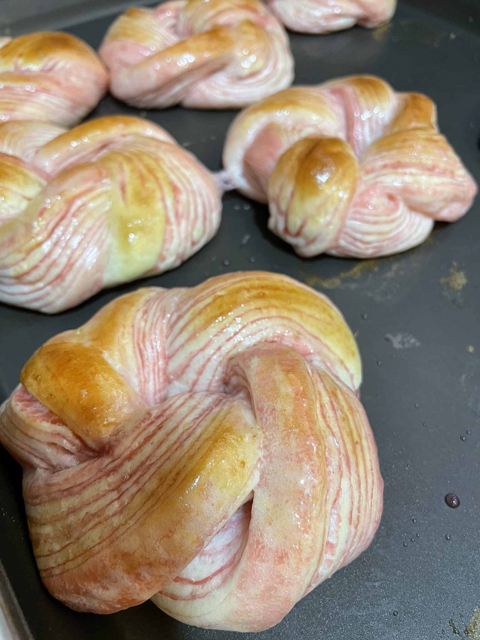 しおほるん 母の日のためにパン試作してるけど 味がヤマザキにあるポケモンのいちご蒸しパン笑笑笑笑 T Co Kyt0itjz2e Twitter