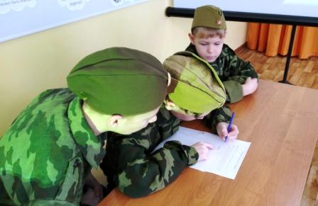 srcnes1's tweet image. #mspno Конкурсная программа «Дослужись до генерала», посвященная Дню Защитника Отечества. Две команды: «Пехота» и «Пограничники», их ожидало много испытаний: «физподготовка»,«Метание авиабомб»,«Разминирование»,«Перехваченная шифровка», викторина «Воинская одежда» и др.