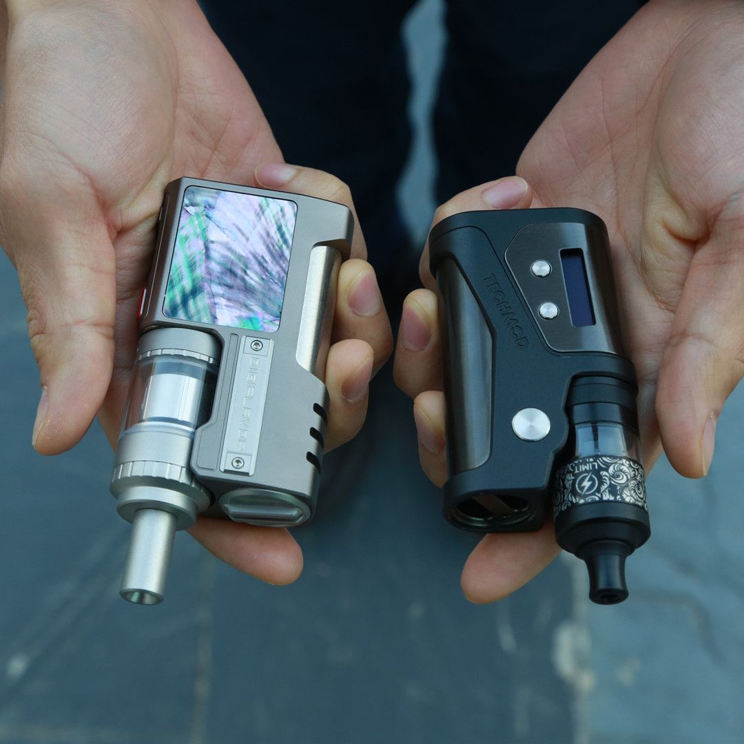 HeavenGiftsCom's tweet image. Digiflavor Z1 or Techmod? 😍⁣
.⁣
Warning: This product may contain nicotine, nicotine is an addictive chemical.
#SBSMod #DigiflavorZ1 #Techmod #handcheck #vapemod #vapefam #vapeon #vaping #vapor #vapedaily #vapelove #ecig #vaper #vapepics