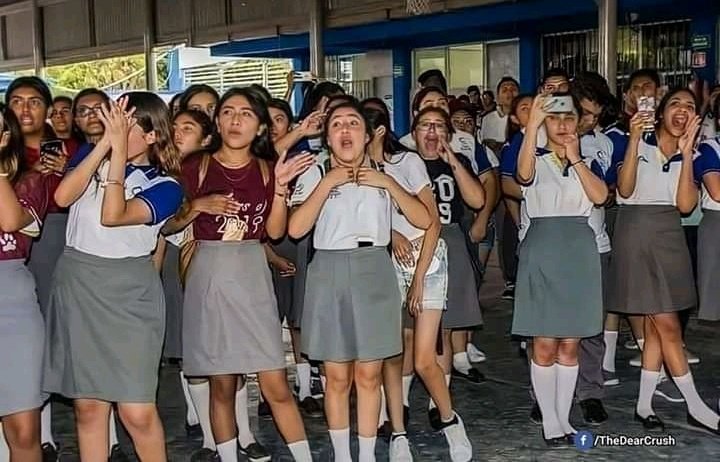 Posters for classroom decoration. Плакат для учителя английского языка. When you enter this classroom you are. Enter the classroom. Classroom decoration ideas.