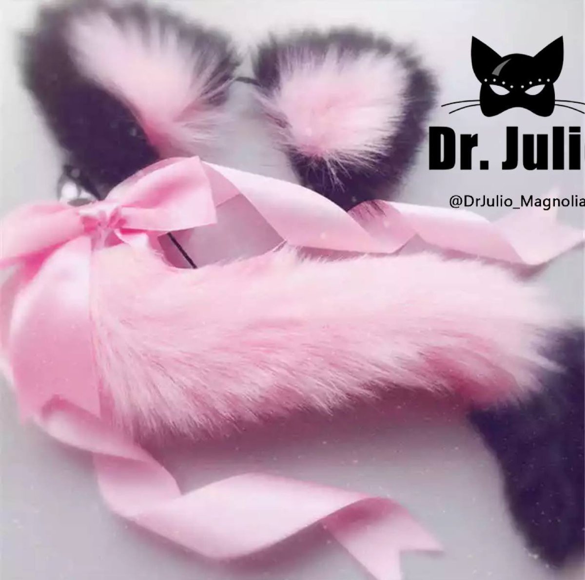 Fox ears and tail. Look tail. ушки и хвост на торт. Look tail. кошачьи ушки и хвост с пробкой.