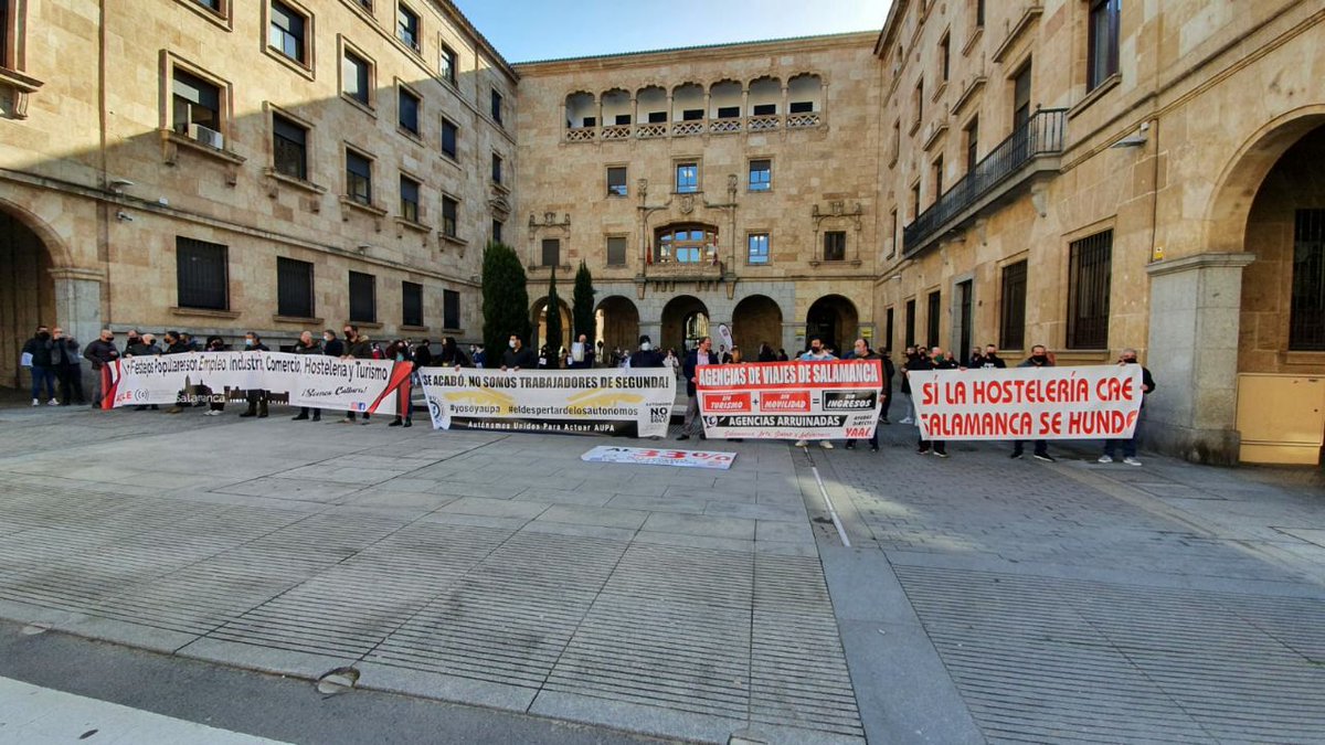 AUPA_Autonomos's tweet photo. León con los autónomos.
#PAROnacional
 #paronacional24f #Autónomos #Agricultores #Transportistas  #24Febrero #YosoyAUPA https://t.co/f2eaelCIcy