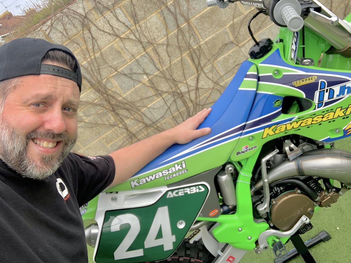 Hey all, New bike competition for my Motocross & Speedway Memories. Let me know ASAP if you would like a ticket for the Seb Tortelli JHK Kawasaki 250cc replica? There will only be 200 tickets total in this, before a live draw on all our social media. @MXandSpeedway @SebTortelli