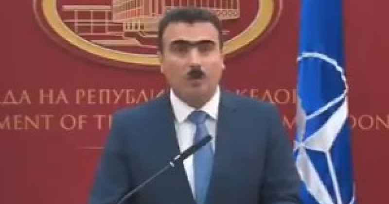 Децо,оќете и данас да се играмо жмурке?