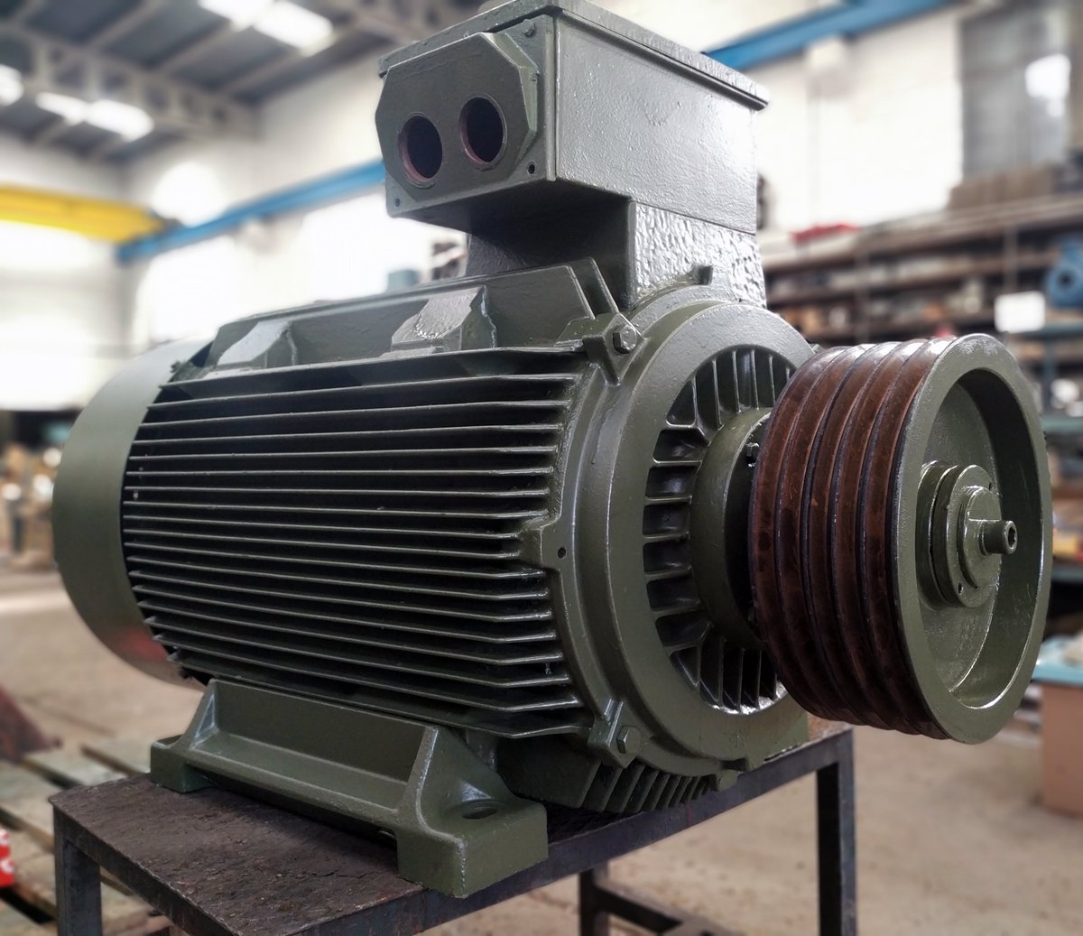 bobinados_slara's tweet photo. Bobinado de un motor de 160Kw.
#bobinadossanchezlara #bobinado #motor #mantenimiento #pymes #Calidad #empresasfamiliares #ingenieriaelectrica #Compromiso https://t.co/3rOWB8vvoA