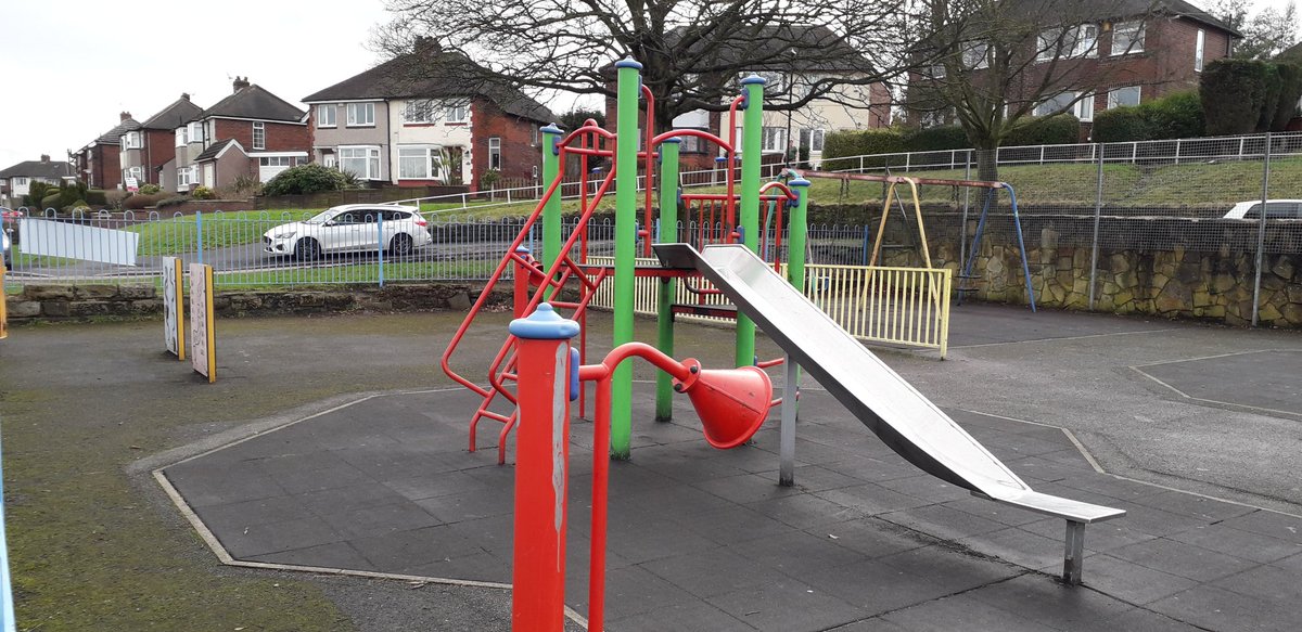 stuartjohnt's tweet image. Frechville Pond in SE #sheffield  is a fabulous park dominated by a wonderful fishing pond. The chance to visit the site this week was to look at options for investing in the playground. @movemoresheff @ParksSheffield @theoutdoorcity #activeenvironments