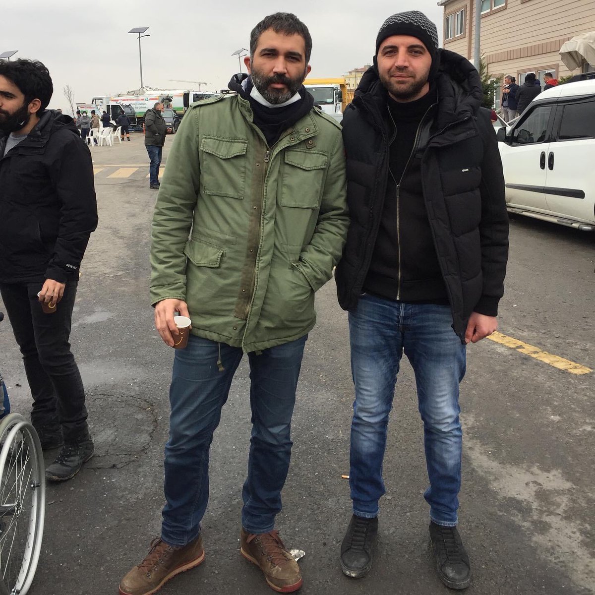 Tip Milletvekili Barış Atay, direniş alanımızda işçi arkadaşlarımızla birlikte. Teşekkürler güzel dost: <a href="/barisatay/">Barış Atay</a> 

Maltepe Grevi 2. gününde.

#MaltepedeGrevVar