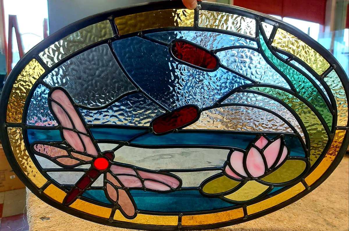 AquaDesignGroup's tweet photo. Out of #SBS winner @TaylorsGlass decorative glass department. They can't wait to see customers reaction π #TaylorsTeam #LeadedLight #Gorgeous #Stockport #PromoteStockport https://t.co/1dfs4c4ZDc