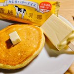 かじるバターアイスをホットケーキを乗せたら絶品だった‼