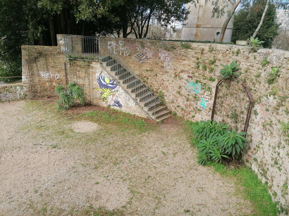 tofargov's tweet image. Ur vezh ruz / Inadmissible !

#Lorient #patrimoine #compagniedesindes