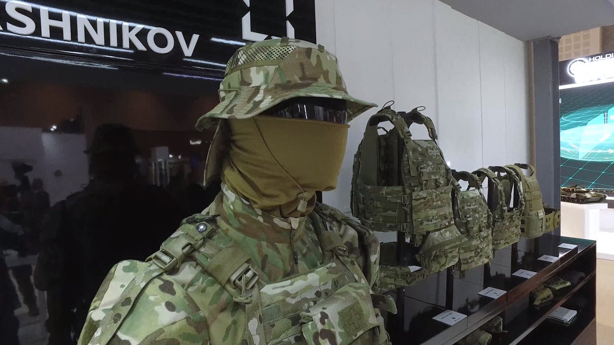 KalashnikovNews's tweet photo. Many #IDEX2021 visitors want to grab a piece of the #MRS #equipping gear.  However, only one of them got lucky. We are holding the line.
#kalashnikov #IDEX21 https://t.co/Px2aFgelz5