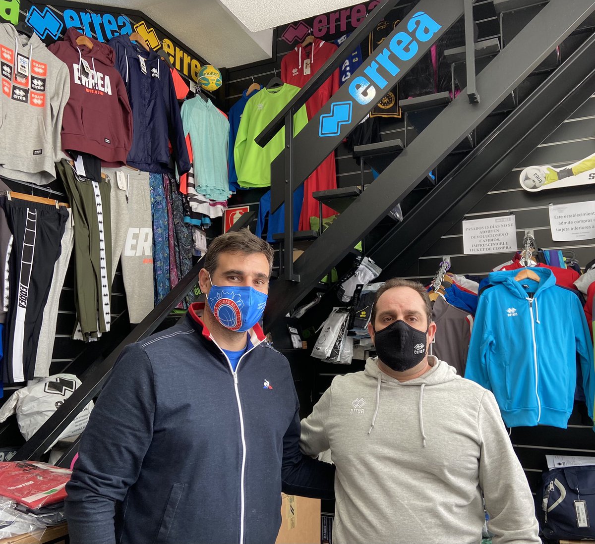 <a href="/CBCiudadReal/">Club Baloncesto CIUDAD REAL</a> <a href="/erreaCiudadReal/">Errea - La Mancha</a>                renuevan su acuerdo de fidelización hasta la temporada 2021/22. Todos los socios, jugadores y familias del <a href="/CBCiudadReal/">Club Baloncesto CIUDAD REAL</a> continuarán beneficiándose de una marca deportiva de garantía y calidad, con un descuento del 35% en tienda.