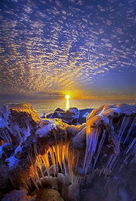 JackLawsome's tweet photo. Go for the impossible.
I always tried to find
my own limits.
So far I did not find them,
so my universe is in
constant expansion.
~ Paulo Coelho
📸By Phil Koch:
Left: Fifty Shades of Sunrise. Right: Beyond The Limits.
#JackLawsome #Limit #Impossible #Posssible #PositiveVibes https://t.co/rj7uxOtbP1