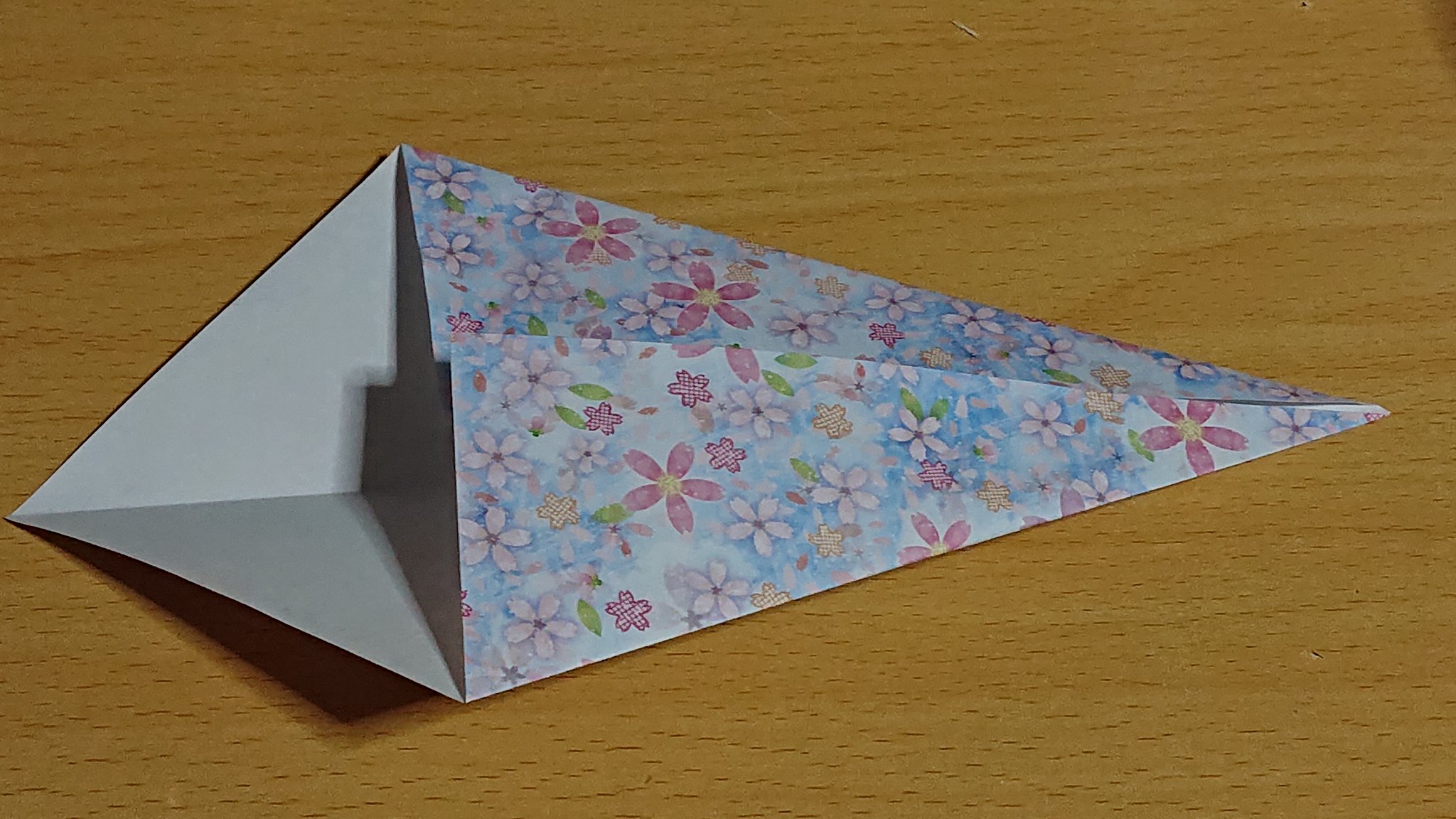 ローズッティ50回乗車 お雛様の折り方 簡単でかわいいです 顔のところにお子さんの写真 を貼ってもいいですよ お雛様折り紙 簡単折り紙 T Co Nbuiwqytft Twitter