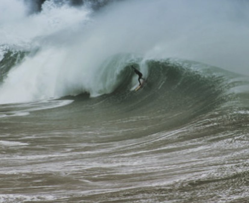 CarveMag's tweet photo. Paddling into freezing offshores, eyes blinded, spray burning your face, waiting for that moment of release before weightlessness. Some you win, some you lose. But you will never know unless you go . @yacht_broker_josh π·@jilessurfmedia @downthelinesurf #warriorsofwinter https://t.co/gYwXXezWZw