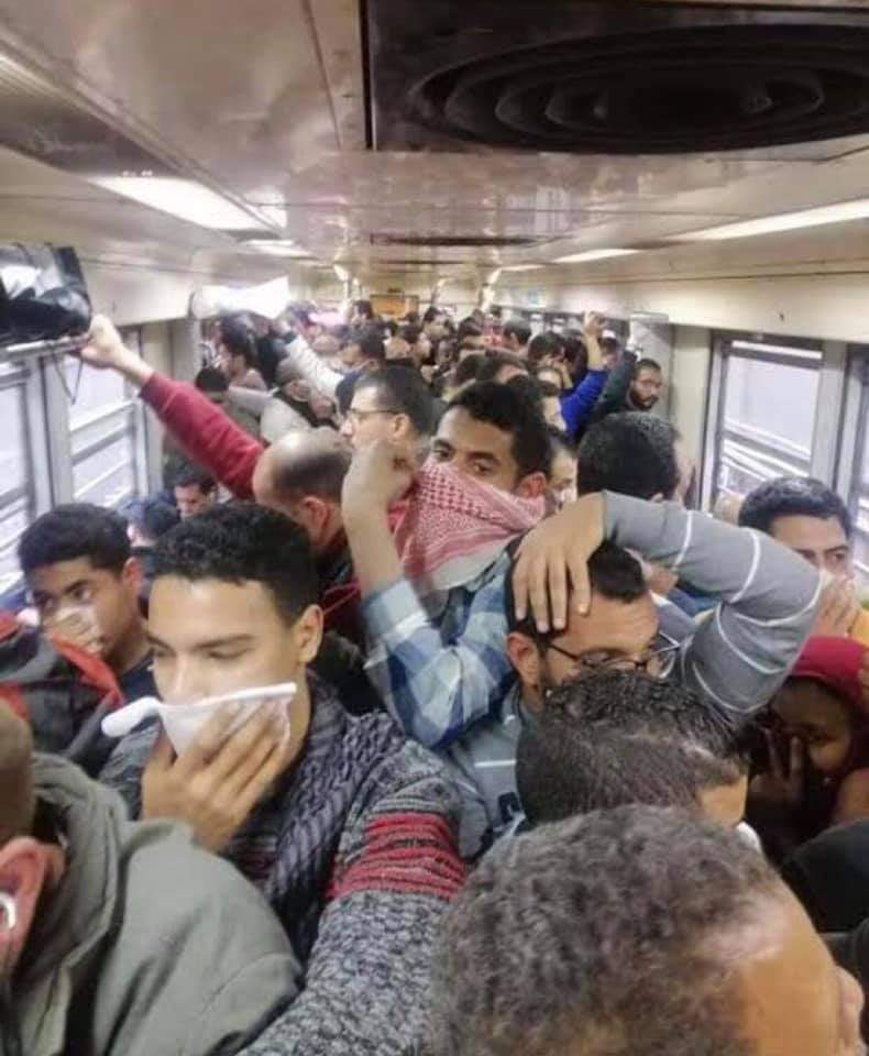 Samarde4's tweet image. انا قصير يا ريس وبكون ف الغريق والله يا ريس 😂💔
#ارجوك_ياريس_الطلاب_هتموت