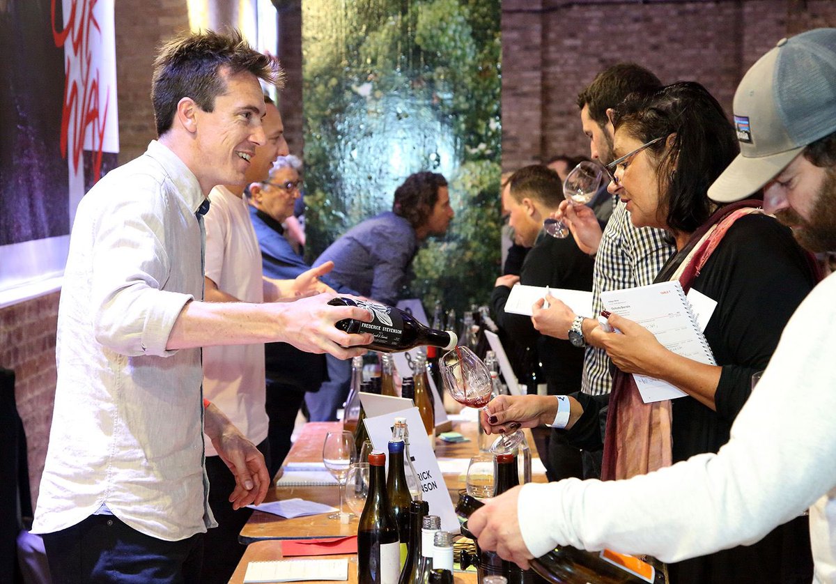 AustralianWineSociety-Toronto tweet media