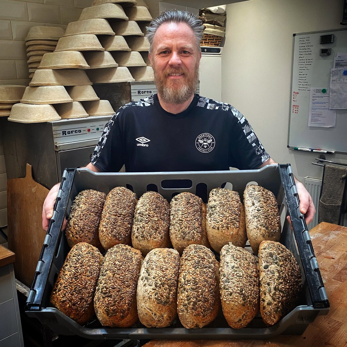 hantsrealbread's tweet photo. Sourdough selfie for @RealBread #realbreadweek #wearerealbread https://t.co/4V5gvsEnAf