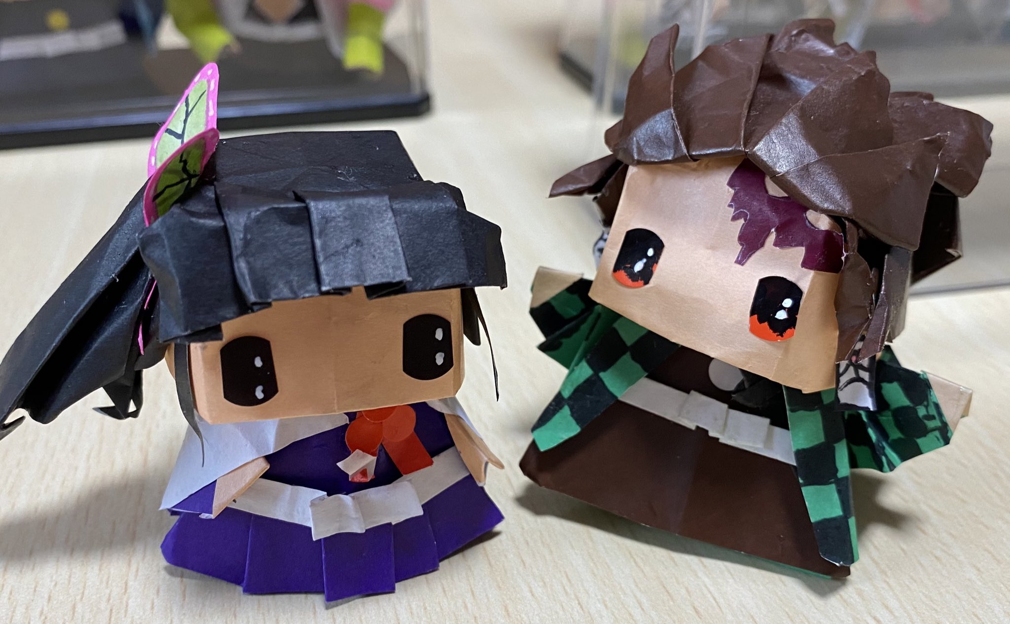 だ ちゃん Dahchan 創作折り紙作家どす 折り紙立体 鬼滅の刃 竈門炭治郎と栗花落カナヲ ならべてみた 折り方は非公開です 折り紙 鬼滅の刃 竈門炭治郎 栗花落カナヲ Dahchan T Co J0upl4ussl Twitter