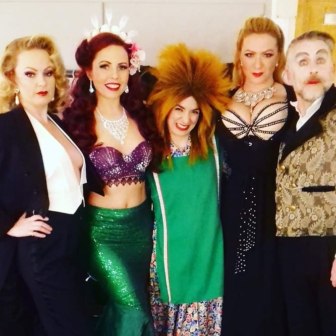 On this day in 2019 - this gorgeous lot took to the stage at <a href="/ElectricTheatre/">The Electric Theatre</a> Guildford and blew the roof off! I remember it like it was last week...do you?!
.
.
L-R <a href="/lili_la_scala/">Lili la Scala</a> @bootsybonafonte <a href="/traceycollinsss/">Tracey Collins</a> @trixiekixx <a href="/RodLaverJuggler/">Rod Laver</a>