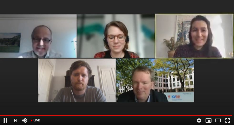 Telemed-Initiative Brandenburg e.V. (@telemed_ini) on Twitter photo Geballte Kompetenz: Über digitale Gesundheitsanwendungen #DiGA diskutieren <a href="/HagenJu/">Julia Hagen</a> (<a href="/hih2025/">hih-2025</a>), <a href="/annevulture/">Anne Sophie Geier</a> (<a href="/DigitalVersorgt/">Spitzenverband Digitale Gesundheitsversorgung e.V.</a>), Andreas Thom (breazy-health.com), Holger Rostek (<a href="/kvbrandenburg/">KV Brandenburg</a>) und Michael Weller (<a href="/GKV_SV/">GKV-Spitzenverband</a>). Live: telematik-konferenz.de #telemed21 #eHealth Geballte Kompetenz: Über digitale Gesundheitsanwendungen #DiGA diskutieren <a href="/HagenJu/">Julia Hagen</a> (<a href="/hih2025/">hih-2025</a>), <a href="/annevulture/">Anne Sophie Geier</a> (<a href="/DigitalVersorgt/">Spitzenverband Digitale Gesundheitsversorgung e.V.</a>), Andreas Thom (breazy-health.com), Holger Rostek (<a href="/kvbrandenburg/">KV Brandenburg</a>) und Michael Weller (<a href="/GKV_SV/">GKV-Spitzenverband</a>). Live: telematik-konferenz.de #telemed21 #eHealth