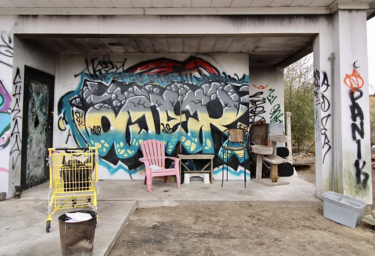 graffiti_new's tweet photo. #neworleansgraffiti #graff #discardedthings #photography https://t.co/dqRpTxRWDO