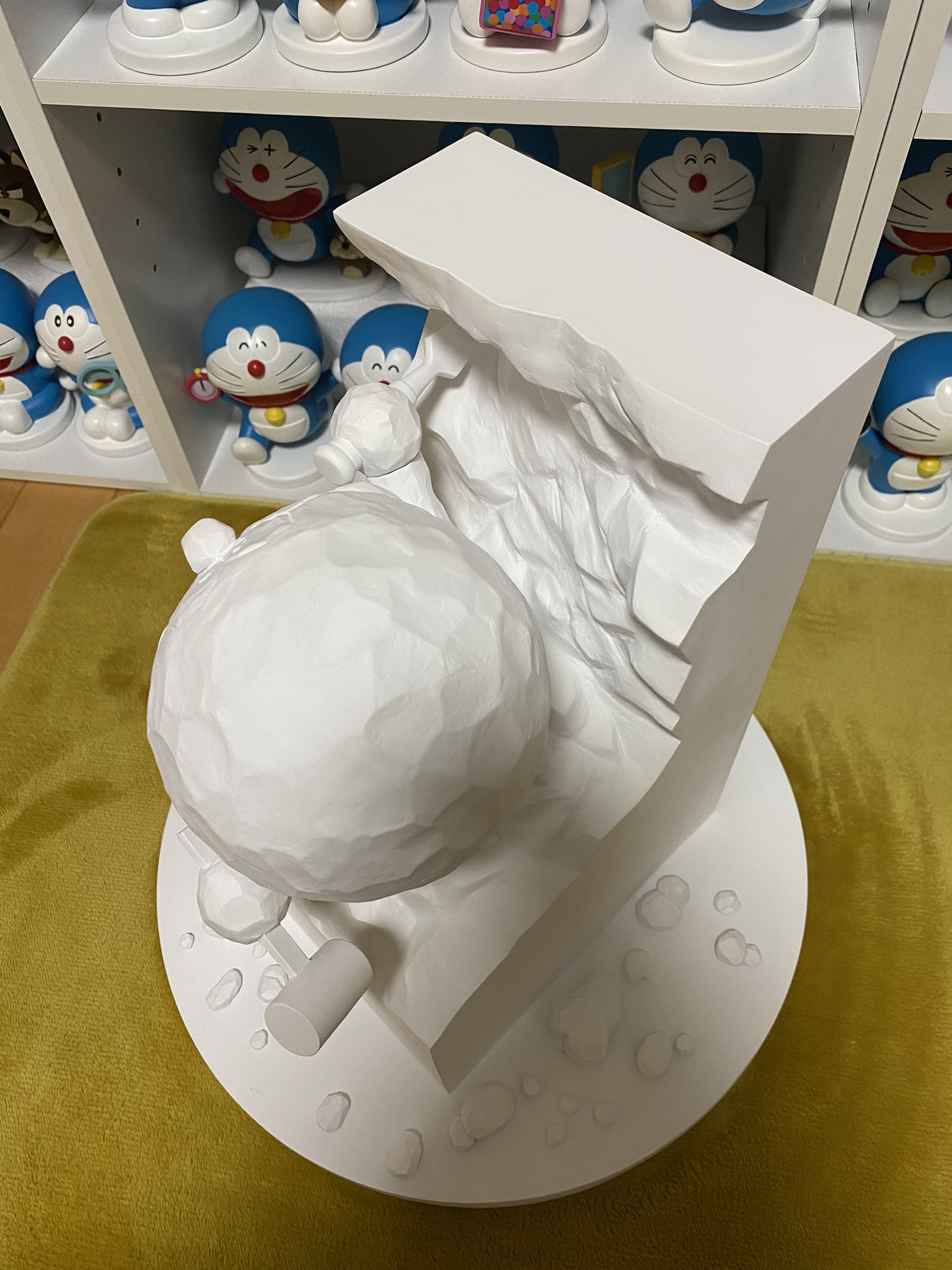 Amazon ホビー・楽器・アート 彫刻家ドラえもん White Ver.