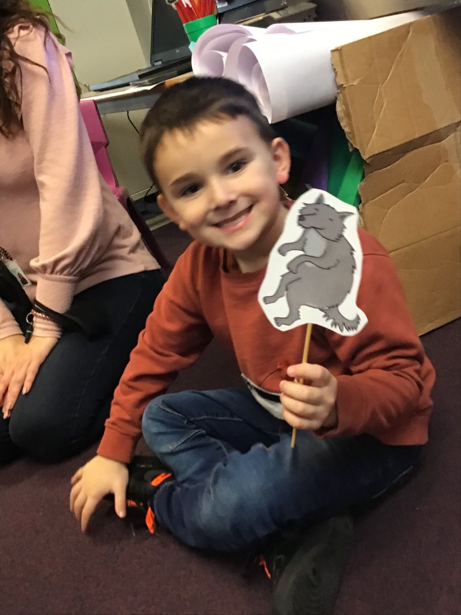 BeaconAcad's tweet photo. In Reception this term we are looking at Traditional Tales. This week we have been reading The Three Little Pigs, today the children have been using props to re-tell the story. The adults were very impressed with their acting skills. #miniactors #Traditionaltales #EYFS 🐷 https://t.co/gmfnTb8LfT