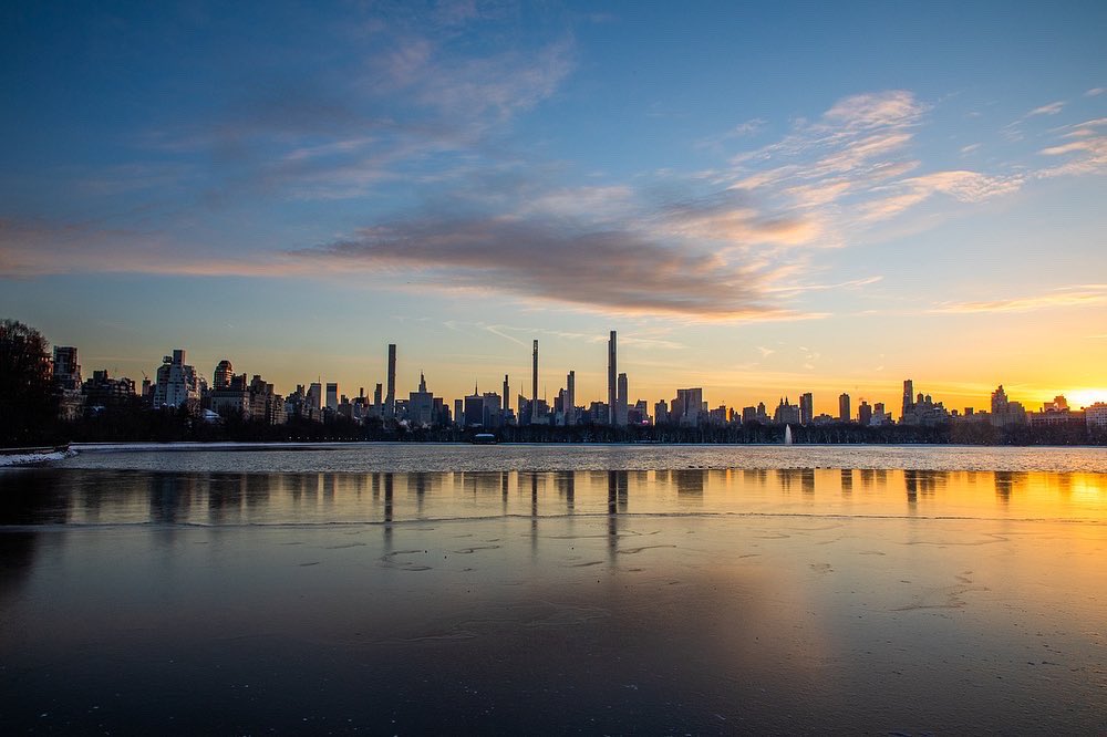 The reservoir last night and a sunset from a couple of weeks ago. I’ve been so focused on the snowy owl lately that I’ve been forgetting to photograph my usual scenes. #mycentralpark #centralpark