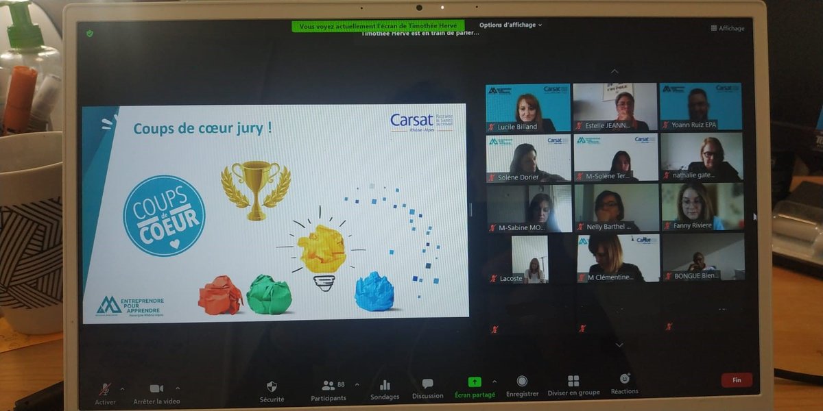 epaAura's tweet photo. #HackathonDigital
72 jeunes ont imaginé le bien-être de nos ainés en utilisant le numérique 🚀 Un bon moment de partage lors de cette Mini S digitale organisée avec @Carsat @EN3S_officiel @UfolepAURA @Univ_St_Etienne @GerontopoleAURA @TASDA_Alpes @GroupeIMA @CentresSocRA https://t.co/MQ7H1L0NRg
