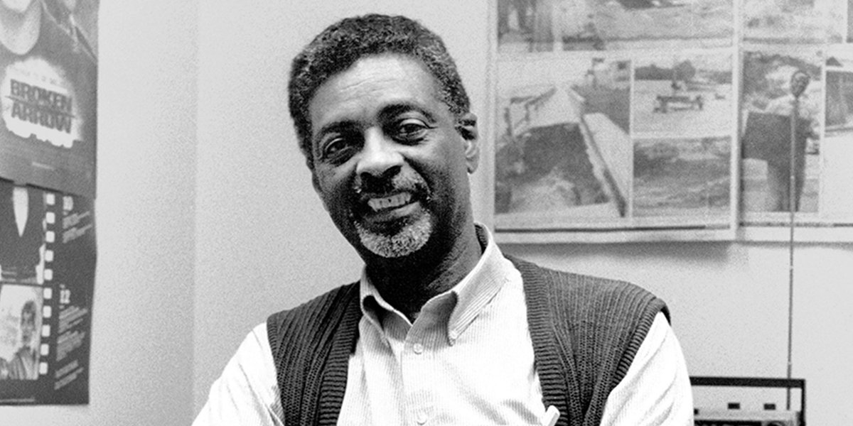 En plus d’être journaliste, Ernest Tucker a servi de mentor à plusieurs personnes au long de sa carrière @CBCNews et @JAC_Montreal. Voici 5 choses que nous retenons de lui. ➡ https://t.co/eGJFd0t5Bi #MoisdelhistoiredesNoirs https://t.co/RqiQXhJSK2