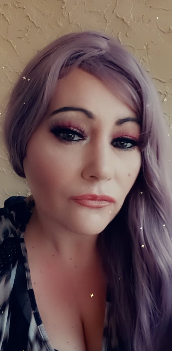 ninasbeautyfl's tweet photo. My #valentinesday2021 #makeup 
@hudabeauty @lagirlusa @LAColorsusa @elfcosmetics @wetnwildbeauty @xoBetseyJohnson @HardCandyLife @ciatelondon @ABHcosmetics #cute #amazingmakeup #Twitter https://t.co/h7Hq2xovpQ