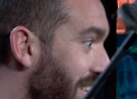 LaResistencia's tweet photo. La ilusión al escuchar "Podéis marcarme el brazo si queréis" https://t.co/p4b1ZouDBk