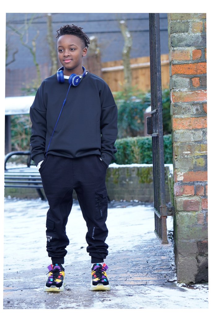 Snow, me and not a race track insight! #alwaysforward #fashion #beyourself #positivity #positivevibes #jordans  #jordanssneakers #nike #sneakers #sneakerfiles #instafashion