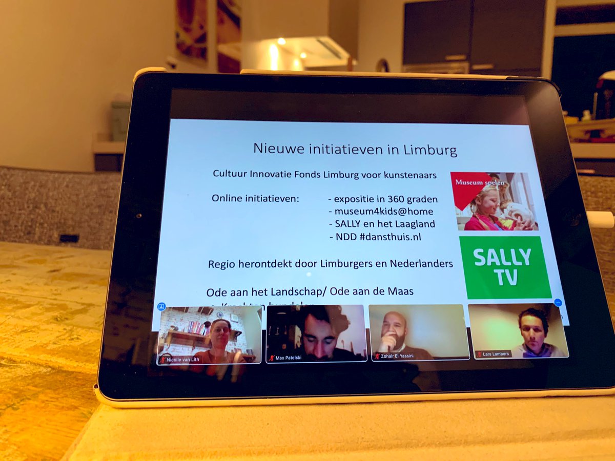 nicollevanlith's tweet photo. Goed gesprek met de VVD woordvoerder Cultuur @ZelYassini gehad op uitnodiging van de altijd energieke en gasgevende Max Patelski. Met oog en oor voor bijzondere initiatieven in de steeds meer ondernemende culturele sector @limburg voor herhaling vatbaar! https://t.co/QVbpDKXu1l