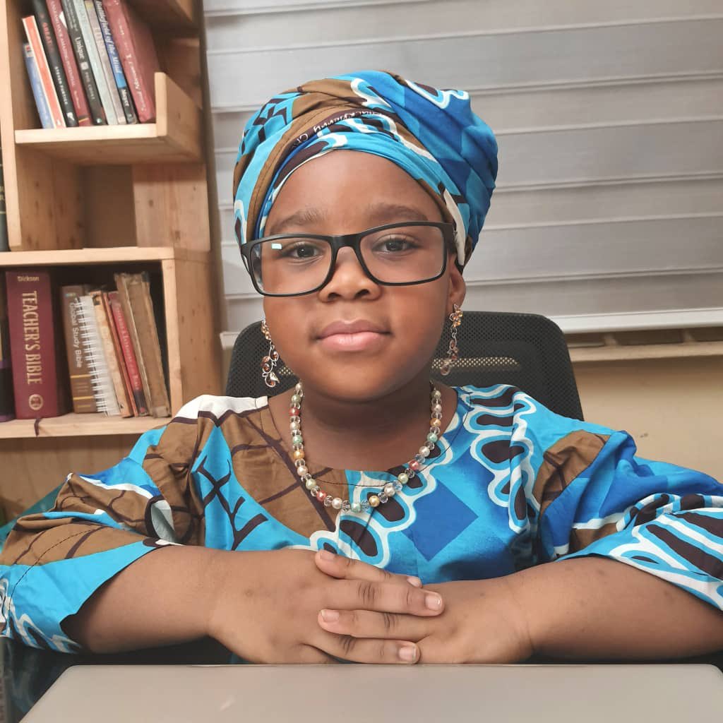 ovuuche's tweet photo. Dear @NOIweala, 
                                 Muna is one of those children that aspire to be like you. She is 4 years old and decided to jump on your challenge. Her only wish is that one day she will meet the great Ngozi Iweala. #MunaLikeNgozi https://t.co/8c0NZfGvME
