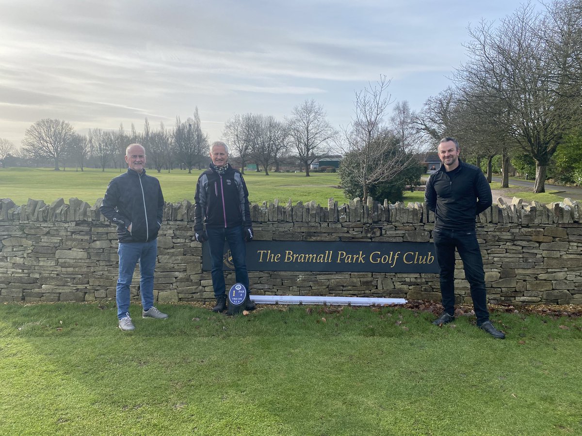 Welcome to <a href="/TBPGC/">BramallParkGolfClub</a> <a href="/AMurrayGolf/">Andrew Murray</a> &amp; <a href="/Stevemarrgolf/">Steve Marr</a> who are on day 18 of their ‘walk 18 for Deb’ challenge raising money for Sarcoma UK. Welcomed by <a href="/oliwhiteley/">Oliver Whiteley PGA</a>, good luck, you have our full support!!  To find out more about the charity 👉 justgiving.com/fundraising/wa… #cheshiregolf