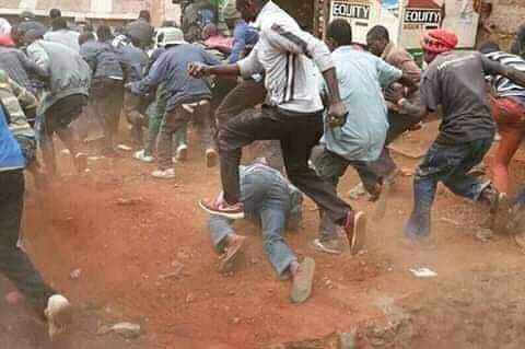 100_100hiphop's tweet photo. Quand on apprend que les tickets du concert de @Nifa_Fanafoule sont disponibles .
#Concert 
#IvoiRapLive 
#14Mars 
#5000FcFa 
Infoline : 0778786295 https://t.co/5TQP8NOQ53