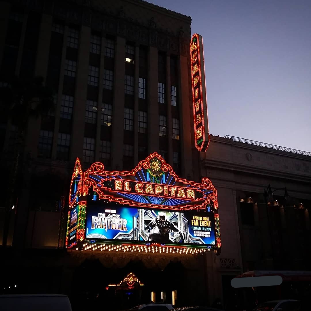 cheriarmour's tweet photo. Has it been 3 years already?Red carpet premieres in person, movie marathons, celebrity surprise appearances, &amp; even being lucky to get photos or autographs with them. There is no place as special as #elcapitantheatre ! #marvel #BlackPanther  #wakandaforever https://t.co/vxq2f5Uw1w