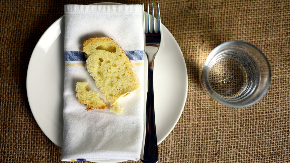 Am Aschermittwoch ist alles vorbei! So sagt man zumindest. Für viele beginnt nun eine Zeit des Fastens, des Verzichts. In Zeiten des Überflusses versucht man gezielt, bestimmte Sachen im Alltag wegzulassen.  #Ernährung #Essen&amp;Trinken #Fasten #Gesundheit

bit.ly/3ueb00f