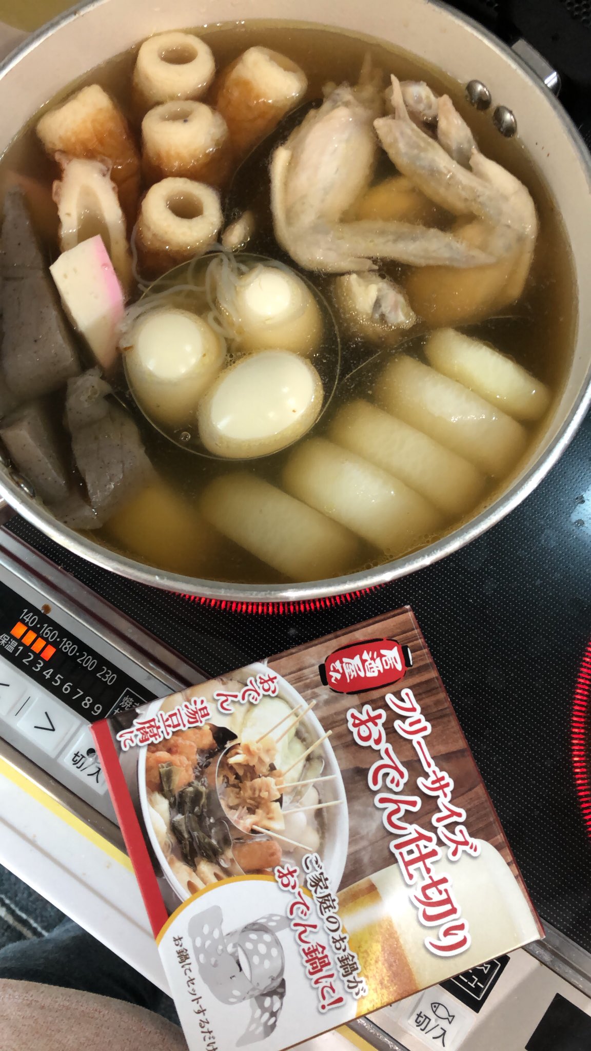 シマモン 熊本市内 ちらちら雪が舞ったり 止んだり 寒いのでおでん 生協で買ったおでん仕切りを使うと 鍋の中がきれいに見えます O O T Co Vx6aavrd8m Twitter