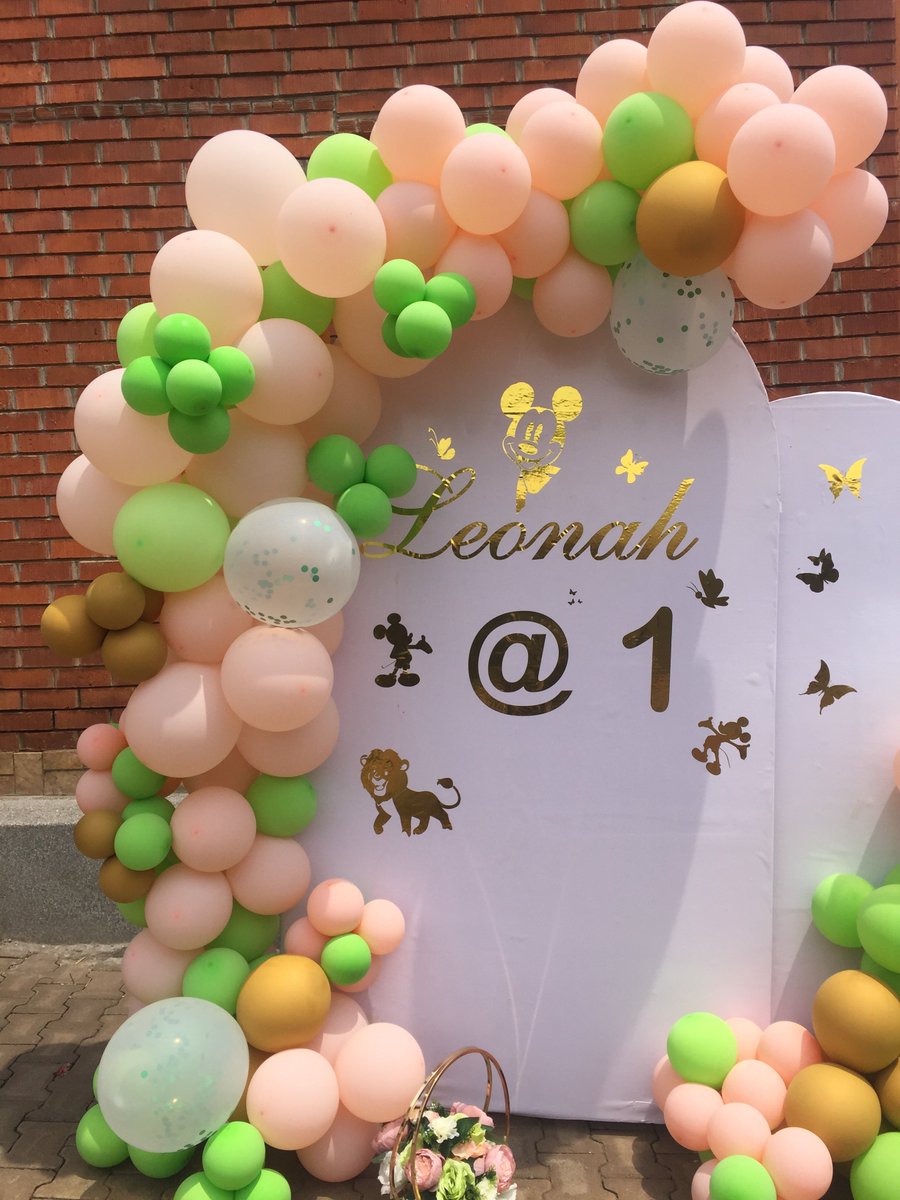 #Leonah@1 #BirthdayParty #Peach_LimeGreen_Gold_BalloonGarland #DecorInKampala #DecorAtHome #Floral_Centerpieces #DecorByBlissServicesUG