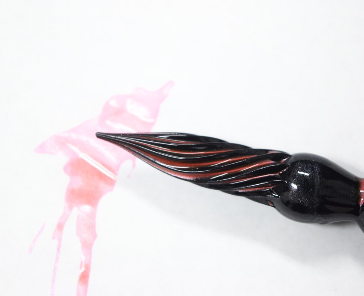 ✨고귀한 밤 블랙 글라스펜 세트✨

올블랙의 펜대에 금빛 펄이 장식되어있습니다

4,500원(펜 + 잉크 + 펜 받침대 구성)

당일/익일 발송

구매하러가기 ↓
smartstore.naver.com/bobobaobao/pro…