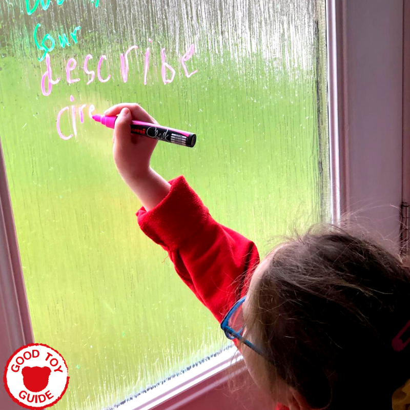 GoodToyGuide's tweet image. Now the big freeze is thawing, we&apos;ve been finding new ways to practise mark making with chalks outside. If you have a rainy day, you could use chalk pens on the window to make writing more fun.
For more playful learning ideas visit our Home Learning Hub - goodplayguide.com/home-learning-…