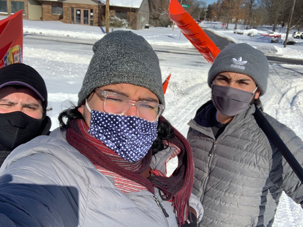 Early this morning, brothers Christian Gonzalez, Dakota Oria, and Tomas Cortez helped the Carbondale community by offering their services to shovel out cars and sidewalks for those stuck in the snow storm that hit last night. Stay safe and warm, Southern Illinois! 

#LambdasServe
