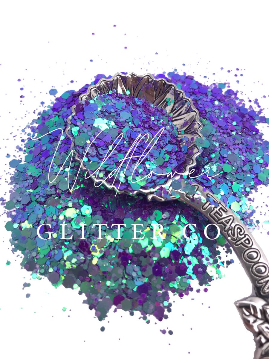 aaronflores_wgc's tweet photo. Purple passion #glitter #glittertumbler #glitternails #glitterepoxy #purple https://t.co/NYwaOMZCOx